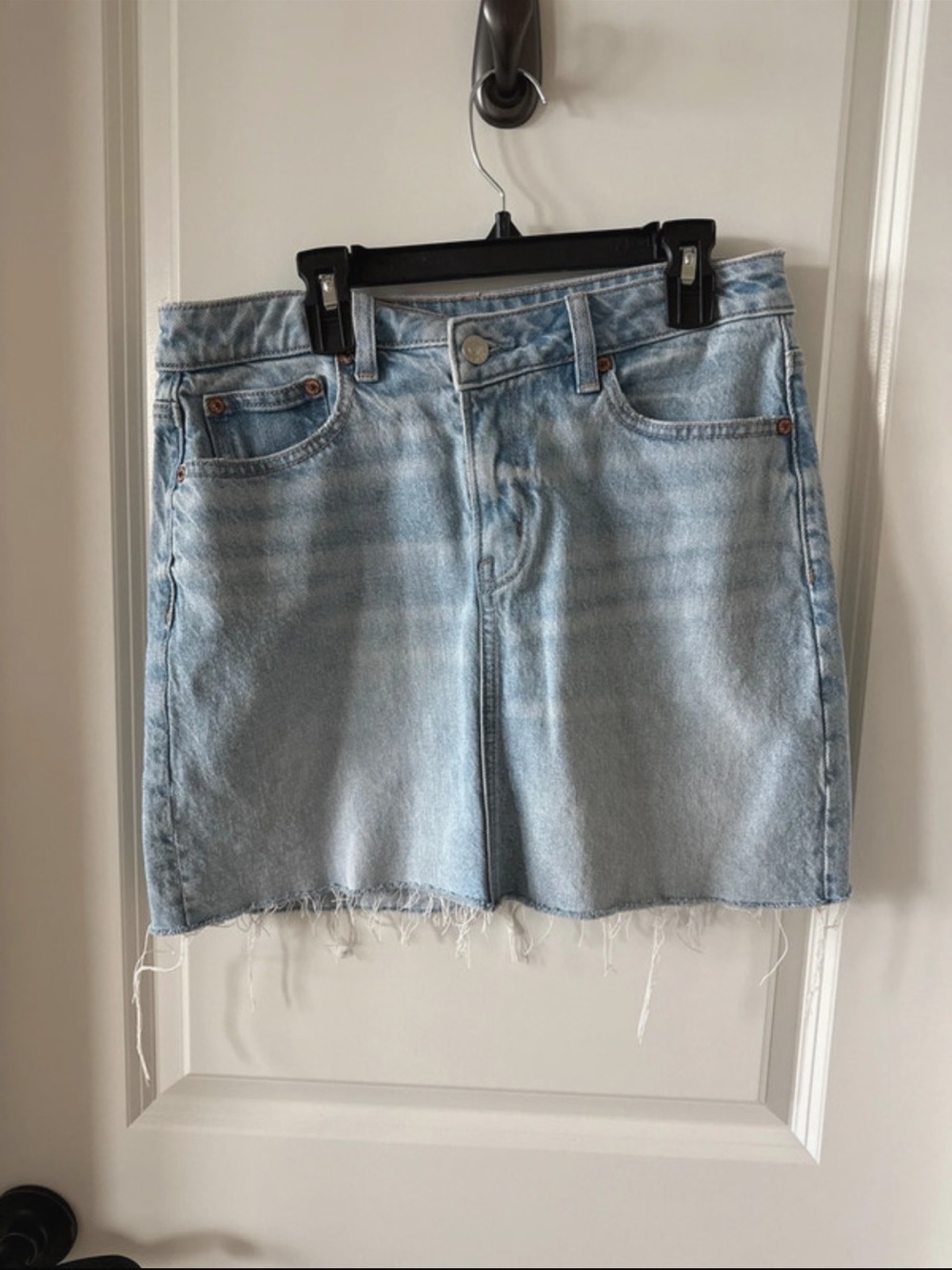 American Eagle Light Wash Denim Mini Skirt - Casual Raw-Hem